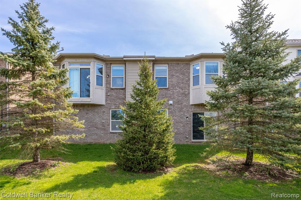 2349 PALMETTO, Commerce Twp, MI 48382 — Photo 30