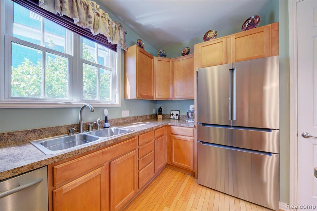 418 Patriot Street, Canton, MI 48188 — Photo 13
