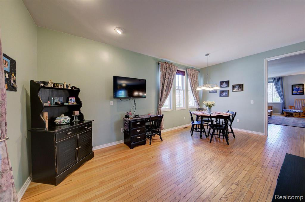 418 Patriot Street, Canton, MI 48188 — Photo 15