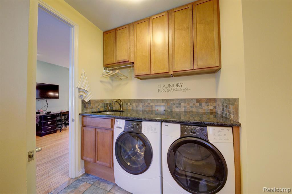 418 Patriot Street, Canton, MI 48188 — Photo 18