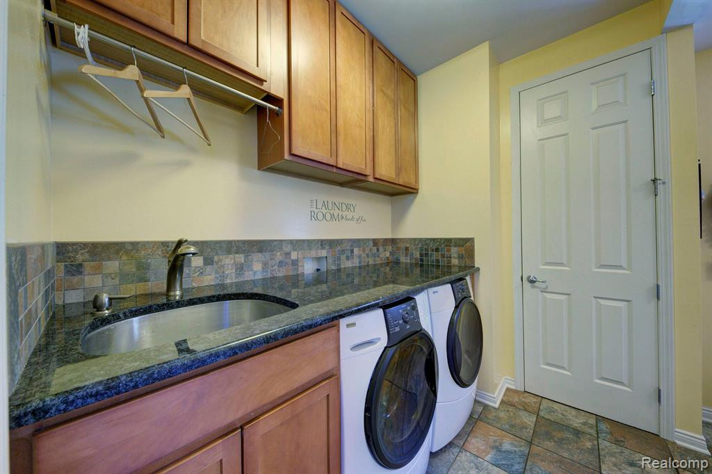418 Patriot Street, Canton, MI 48188 — Photo 19