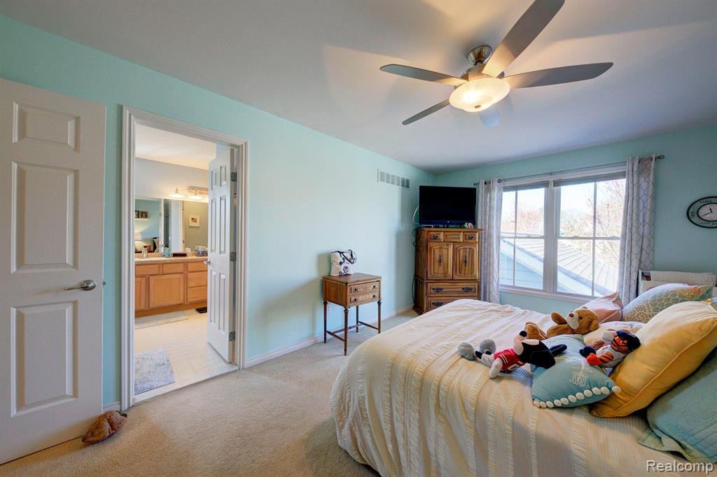 418 Patriot Street, Canton, MI 48188 — Photo 25