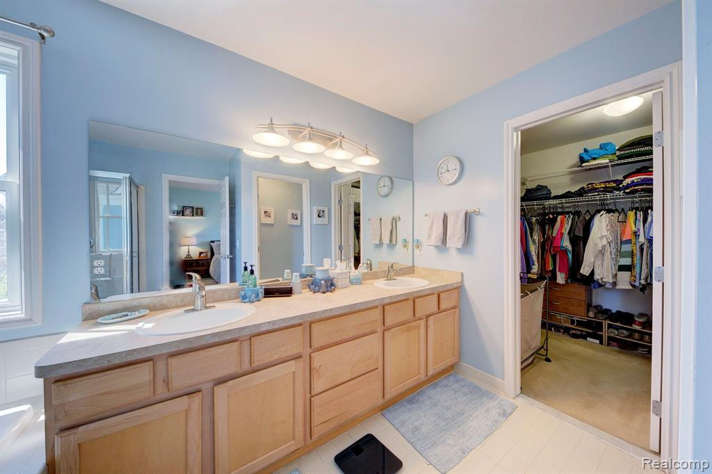 418 Patriot Street, Canton, MI 48188 — Photo 28