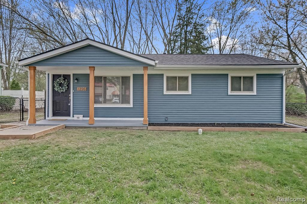 1296 STAMFORD Road, Ypsilanti, MI 48198 — front exterior