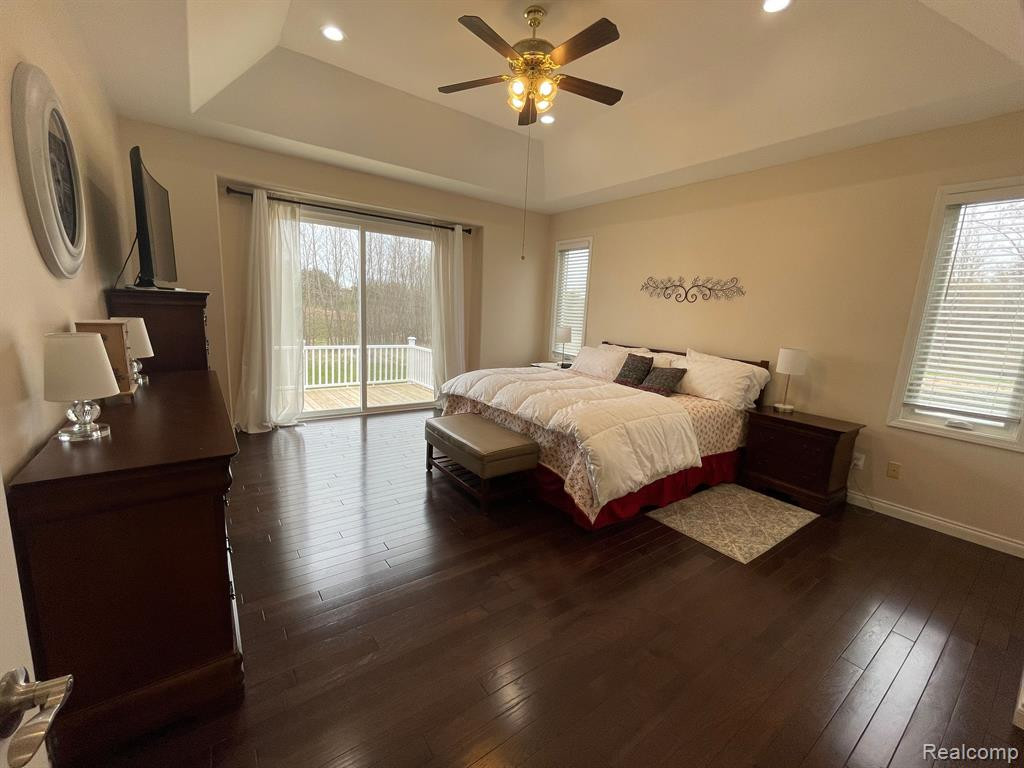 7476 TARA, Goodrich Vlg, MI — Photo 11