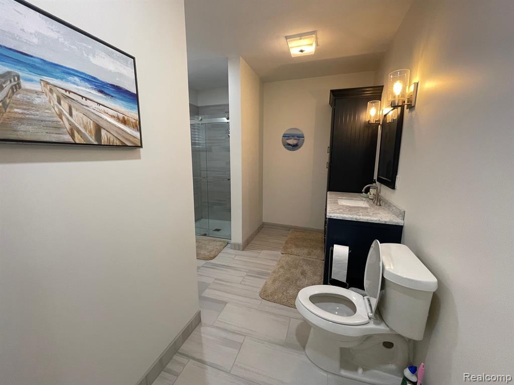 7476 TARA, Goodrich Vlg, MI — Photo 23