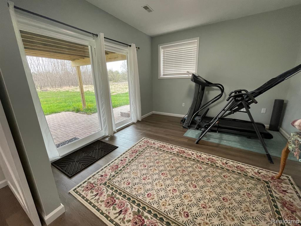 7476 TARA, Goodrich Vlg, MI — Photo 26