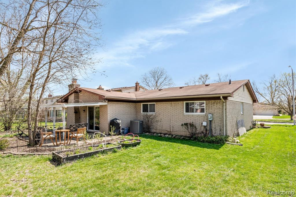 44286 POSTMILL Court, Canton, MI 48187 — Photo 20