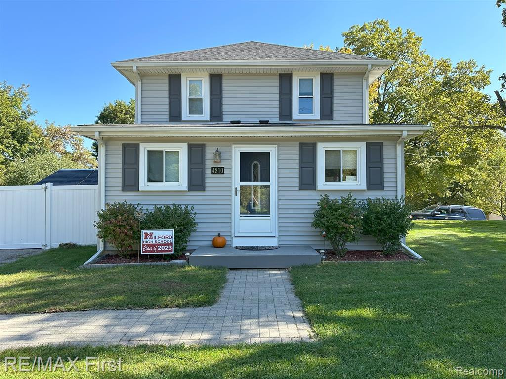 4810 N MILFORD Road, Highland, MI — front exterior