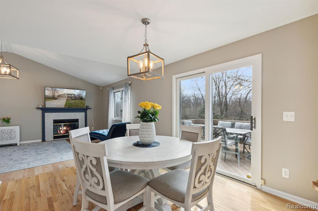 705 COVENTRY, Saline, MI 48176 — Photo 16