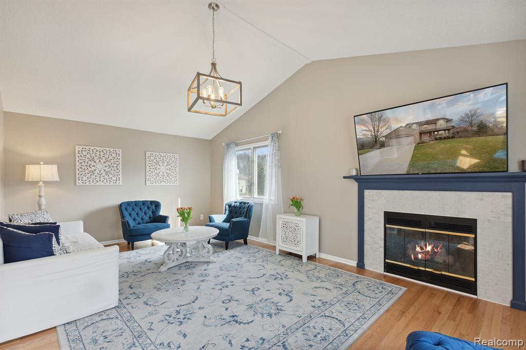 705 COVENTRY, Saline, MI 48176 — Photo 17