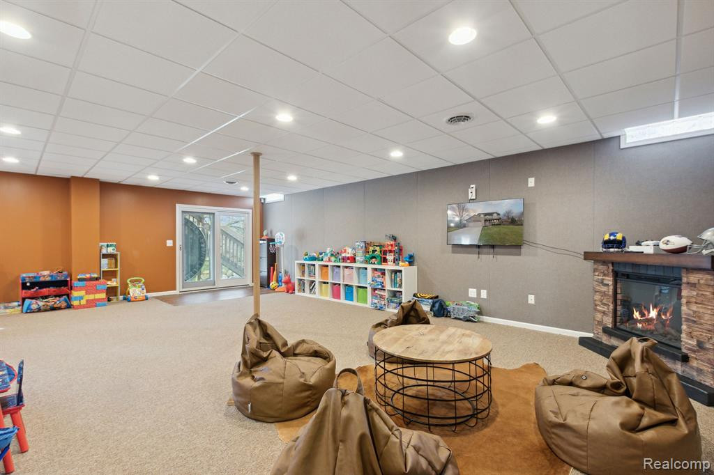 705 COVENTRY, Saline, MI 48176 — Photo 43
