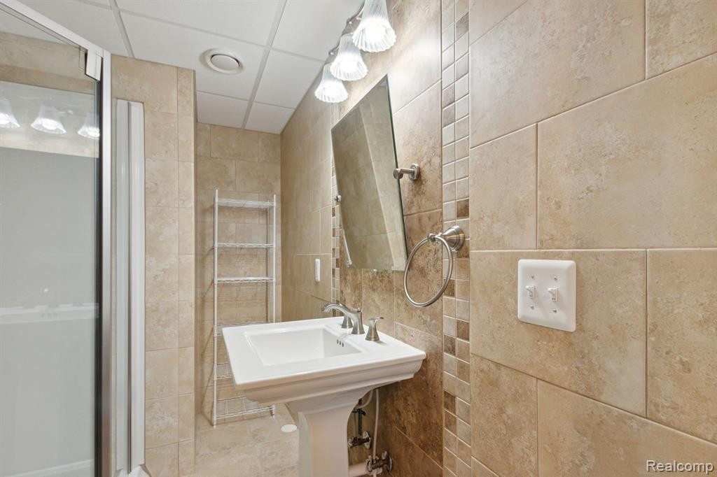 705 COVENTRY, Saline, MI 48176 — Photo 50