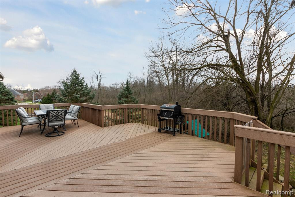 705 COVENTRY, Saline, MI 48176 — Photo 55