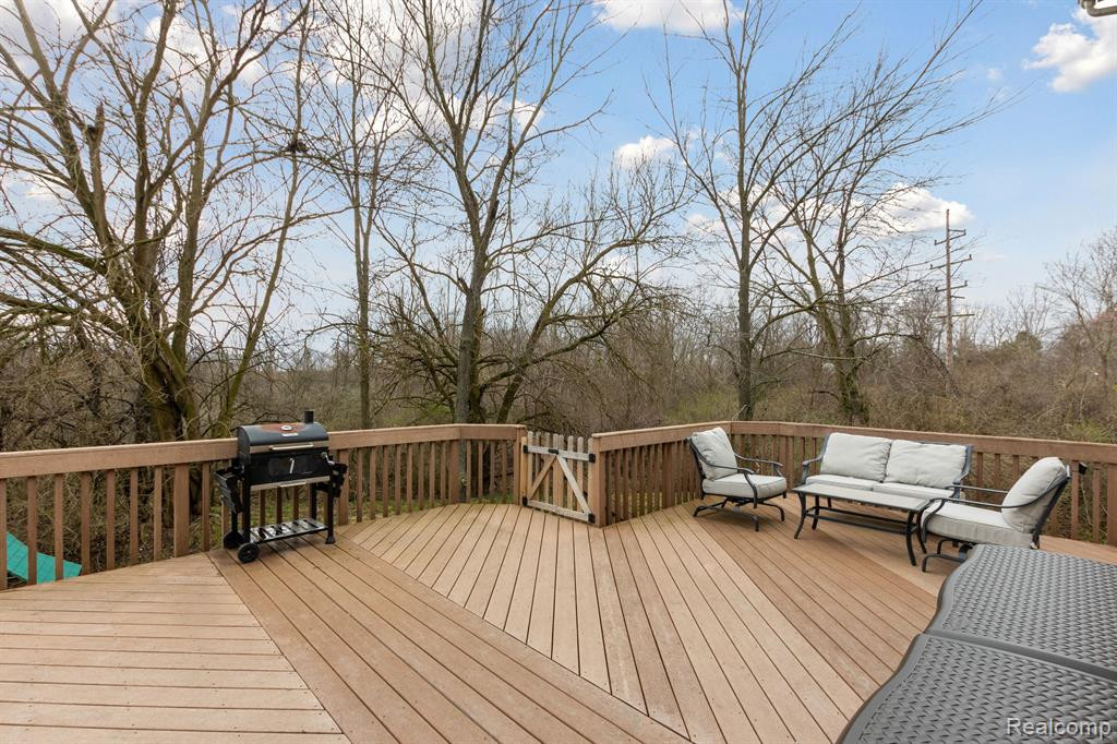 705 COVENTRY, Saline, MI 48176 — Photo 56
