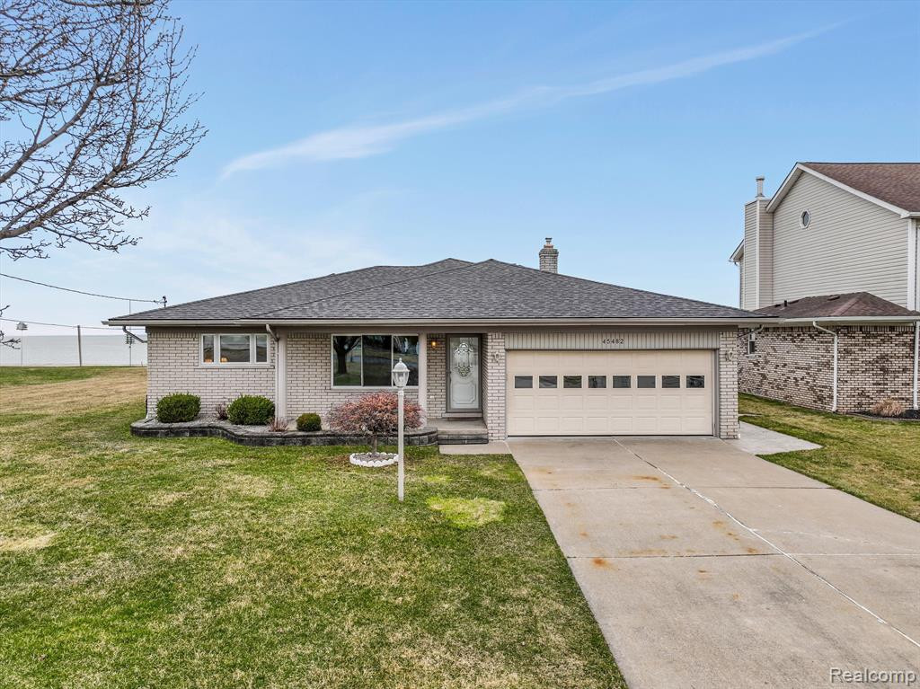 45482 PRIVATE SHORE Drive, Chesterfield, MI 48047 — Photo 4