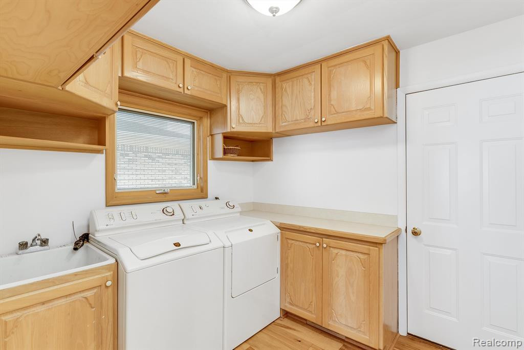 45482 PRIVATE SHORE Drive, Chesterfield, MI 48047 — Photo 22