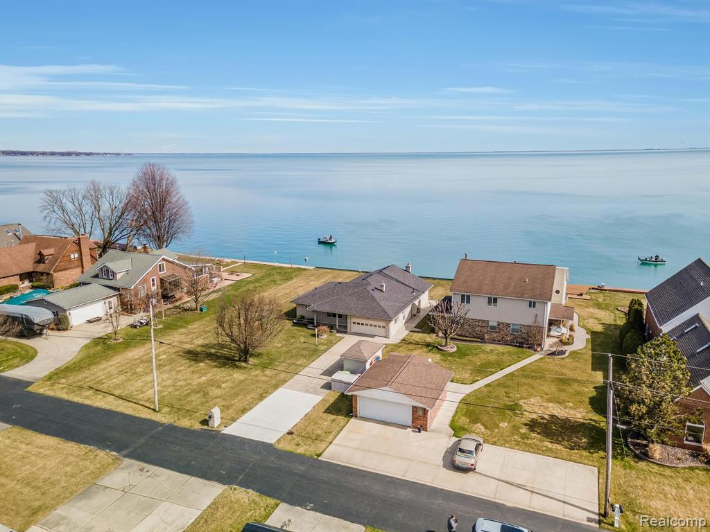 45482 PRIVATE SHORE Drive, Chesterfield, MI 48047 — Photo 30
