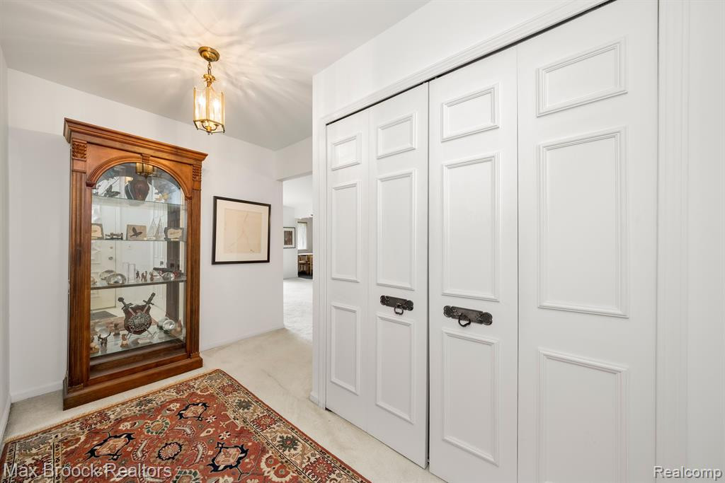 42160 WOODWARD Avenue, 8, Bloomfield Hills, MI 48304 — Photo 7