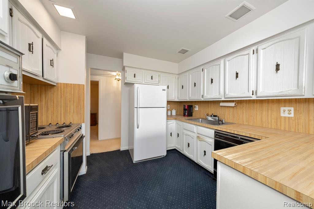 42160 WOODWARD Avenue, 8, Bloomfield Hills, MI 48304 — Photo 16