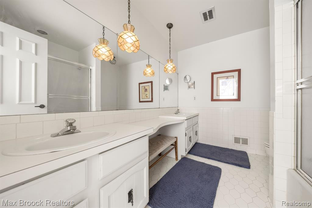 42160 WOODWARD Avenue, 8, Bloomfield Hills, MI 48304 — Photo 20