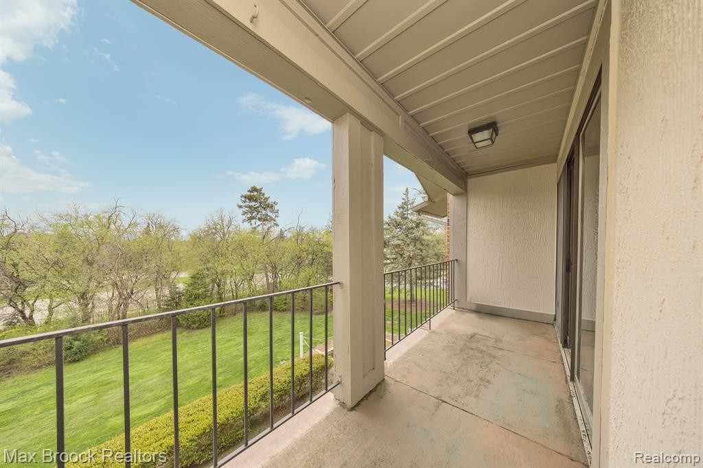 42160 WOODWARD Avenue, 8, Bloomfield Hills, MI 48304 — Photo 26
