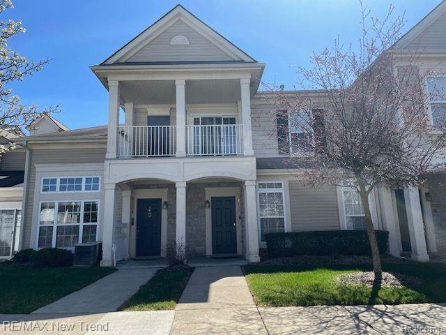 6102 ADDINGTON Drive, Commerce Twp, MI 48390 — Photo 2