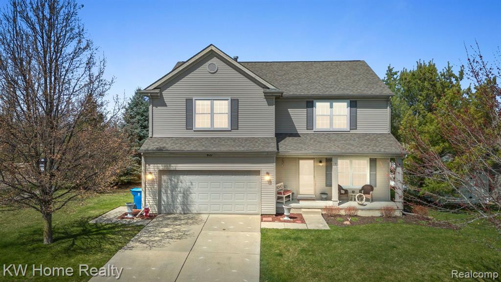 421 SWEET BRIAR Ridge, Linden, MI 48451 — front exterior