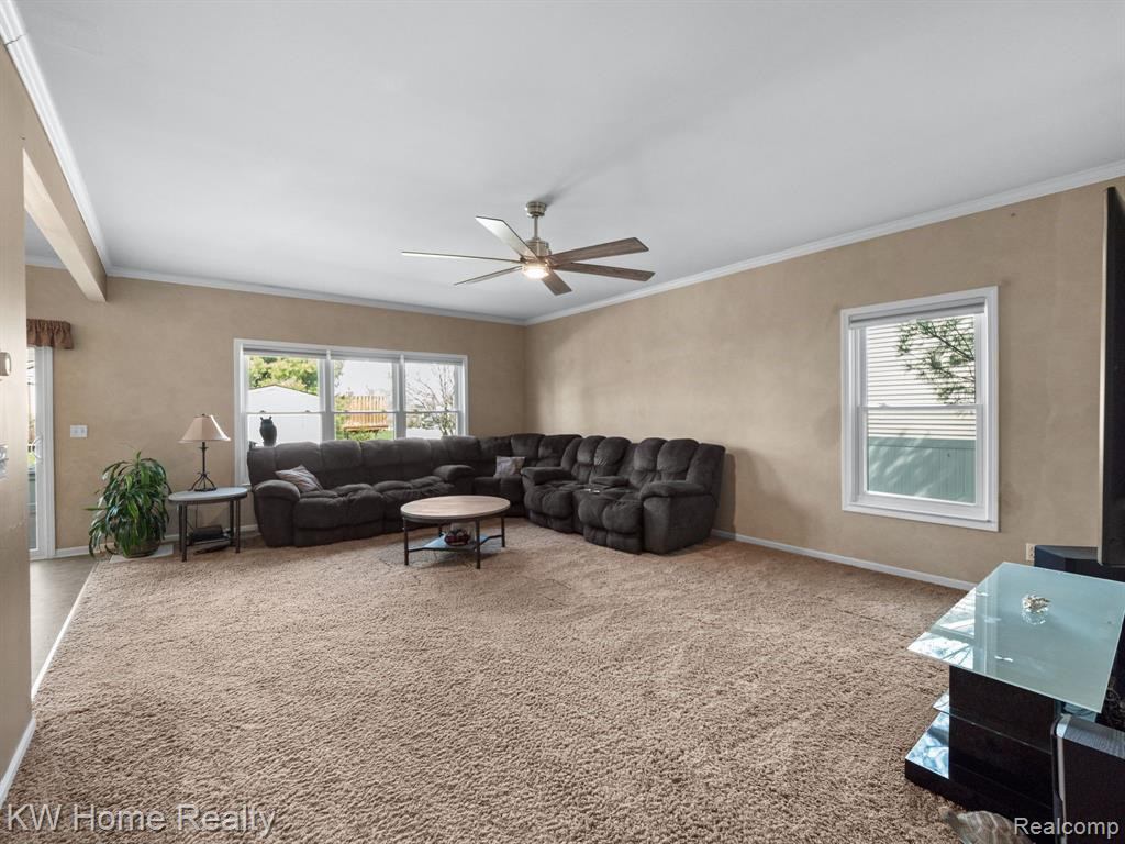 421 SWEET BRIAR Ridge, Linden, MI 48451 — Photo 8