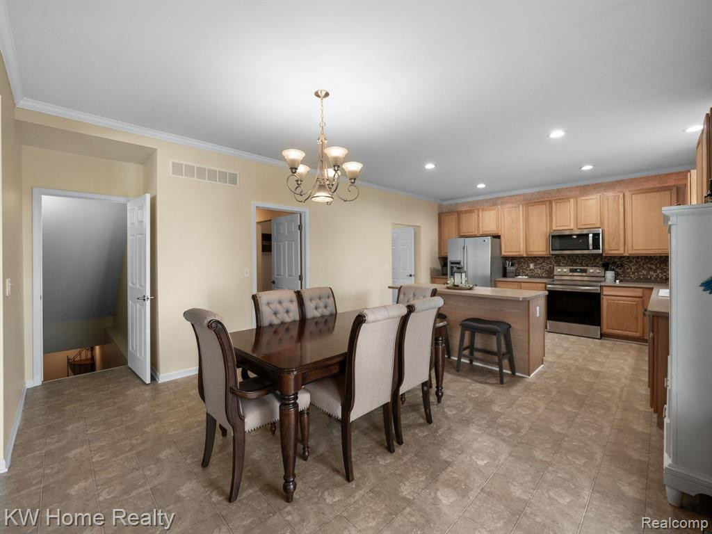 421 SWEET BRIAR Ridge, Linden, MI 48451 — Photo 11