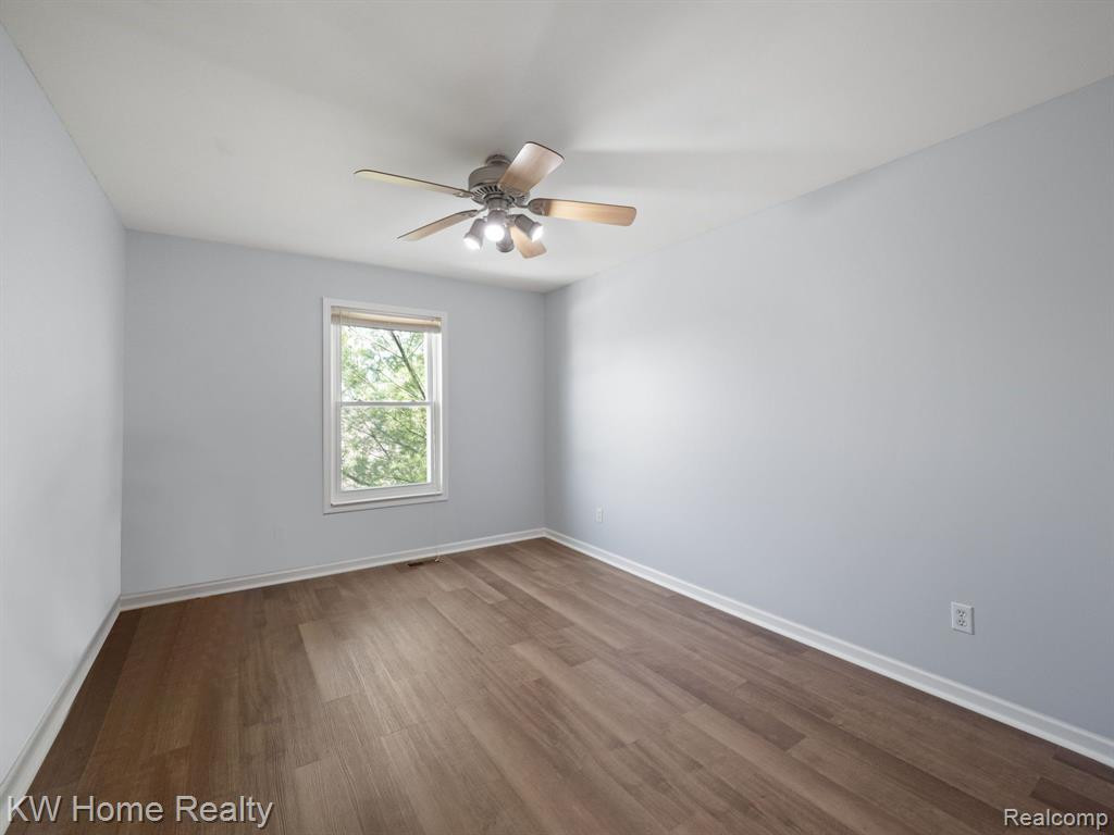 421 SWEET BRIAR Ridge, Linden, MI 48451 — Photo 25