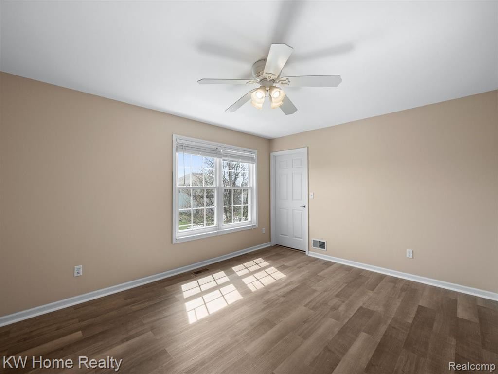 421 SWEET BRIAR Ridge, Linden, MI 48451 — Photo 26