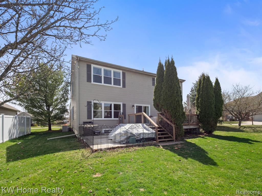 421 SWEET BRIAR Ridge, Linden, MI 48451 — Photo 36