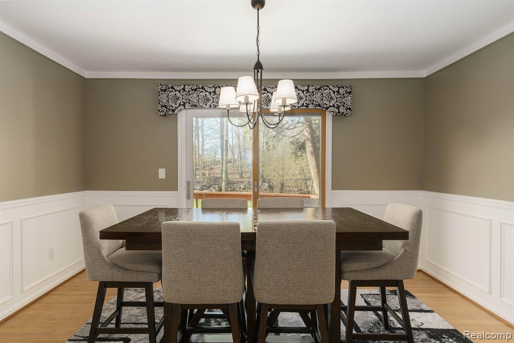 6073 GLEN EAGLES Drive, West Bloomfield, MI 48323 — Photo 7