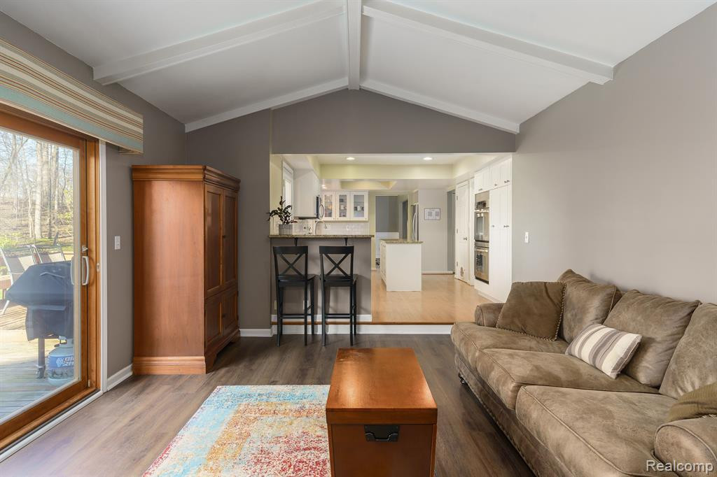6073 GLEN EAGLES Drive, West Bloomfield, MI 48323 — Photo 16