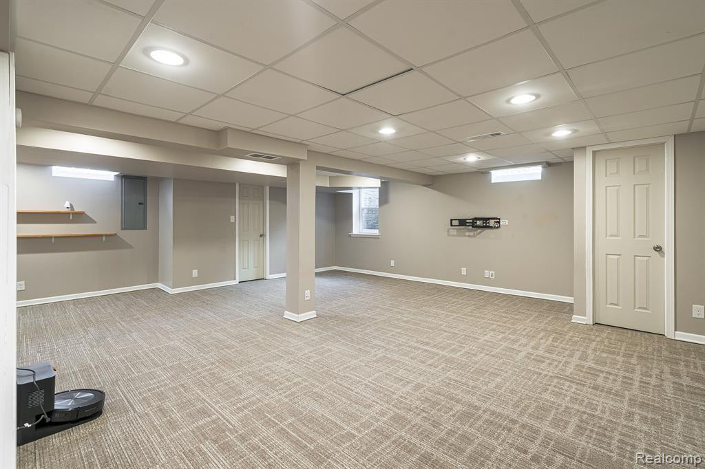 6073 GLEN EAGLES Drive, West Bloomfield, MI 48323 — Photo 30