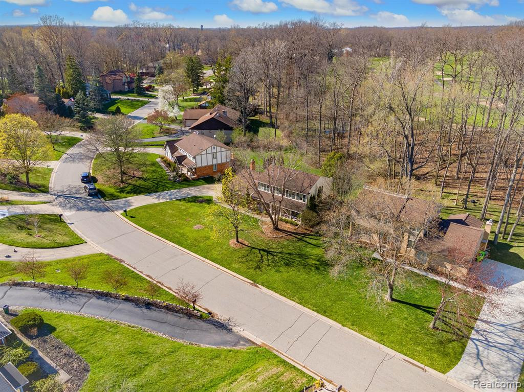 6073 GLEN EAGLES Drive, West Bloomfield, MI 48323 — Photo 38