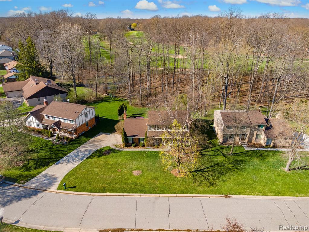 6073 GLEN EAGLES Drive, West Bloomfield, MI 48323 — Photo 39
