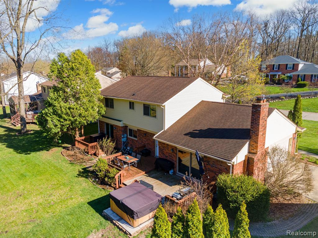 6073 GLEN EAGLES Drive, West Bloomfield, MI 48323 — Photo 41