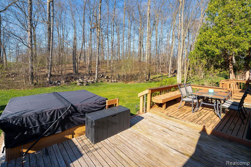 6073 GLEN EAGLES Drive, West Bloomfield, MI 48323 — Photo 43