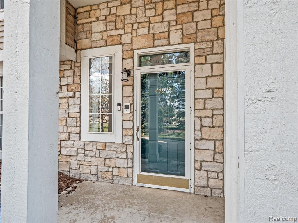 44975 MARIGOLD Drive, Sterling Heights, MI 48314 — Photo 9