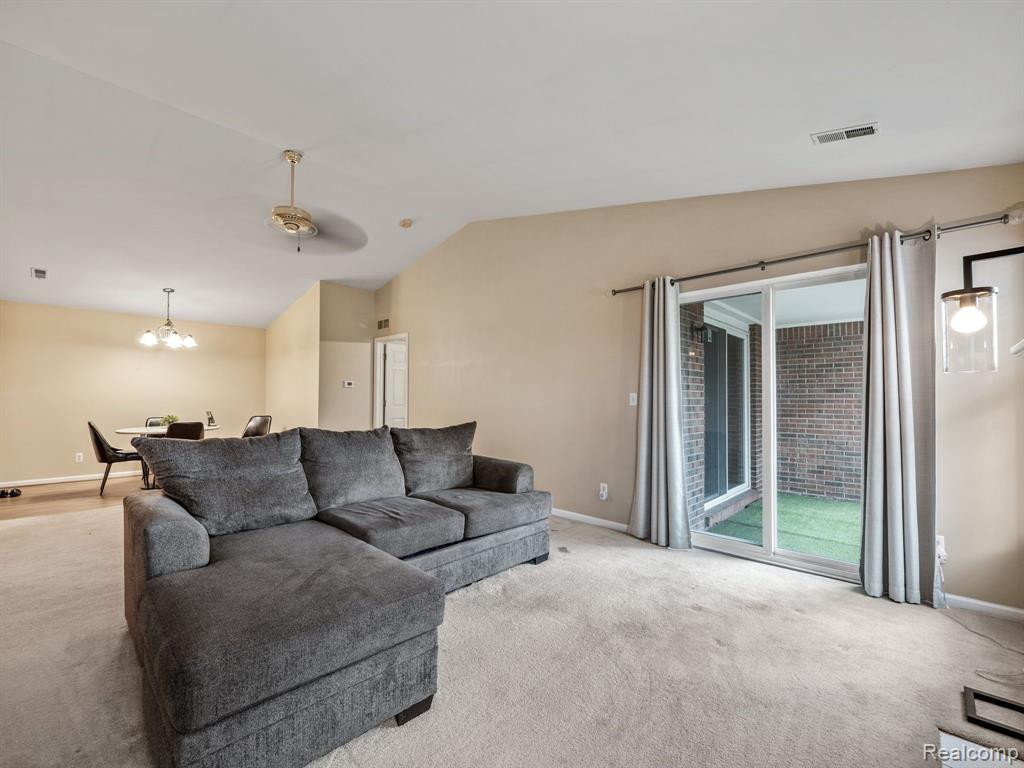44975 MARIGOLD Drive, Sterling Heights, MI 48314 — Photo 12