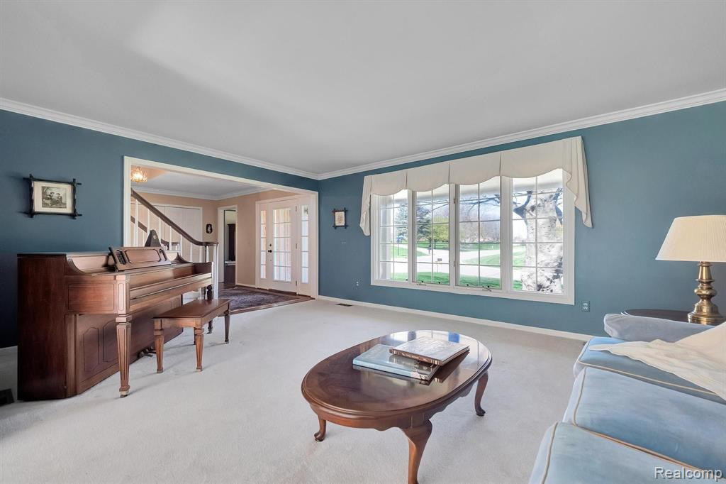 541 AUGUSTA Drive, Rochester Hills, MI 48309 — Photo 15
