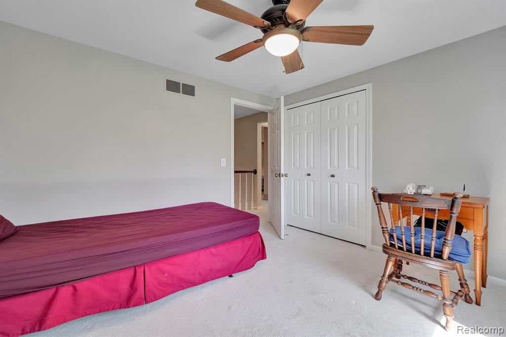541 AUGUSTA Drive, Rochester Hills, MI 48309 — Photo 46