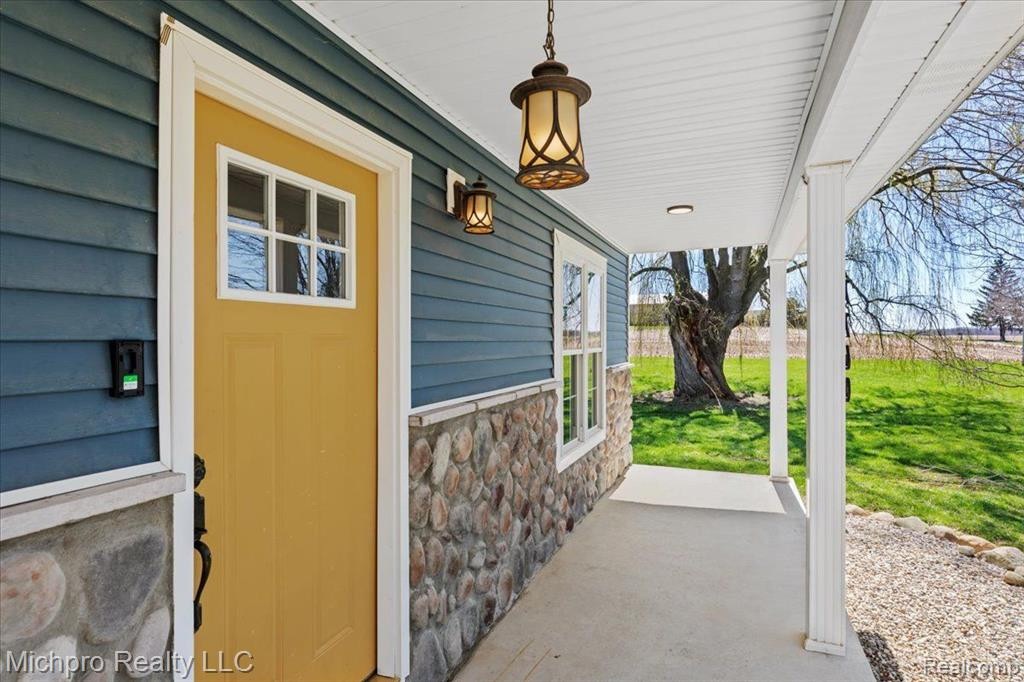 2260 N BLACKS CORNERS Road, Imlay City, MI 48444 — Photo 9