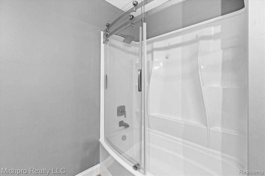 2260 N BLACKS CORNERS Road, Imlay City, MI 48444 — Photo 22