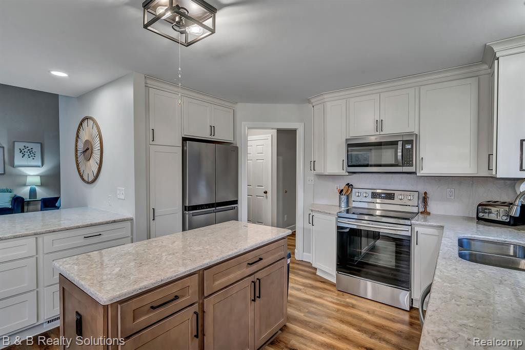 5708 MARTUS Road, North Branch, MI 48461 — Photo 6