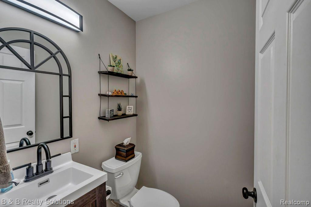 5708 MARTUS Road, North Branch, MI 48461 — Photo 18