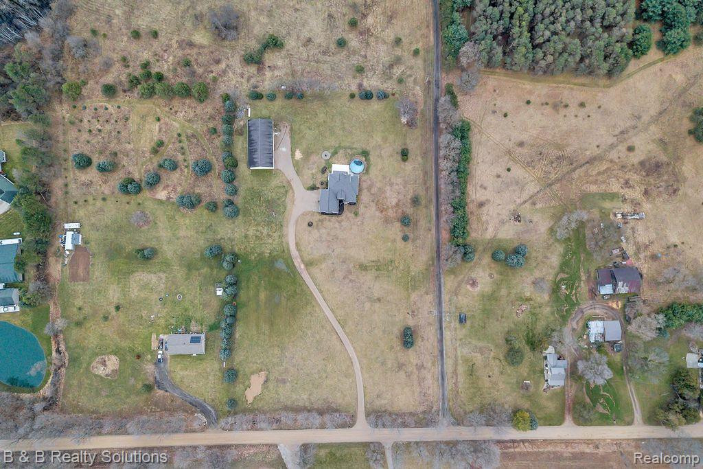 5708 MARTUS Road, North Branch, MI 48461 — Photo 25