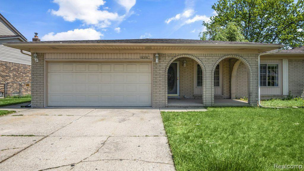 46204 APPLE LANE Lane, Macomb, MI 48044 — front exterior
